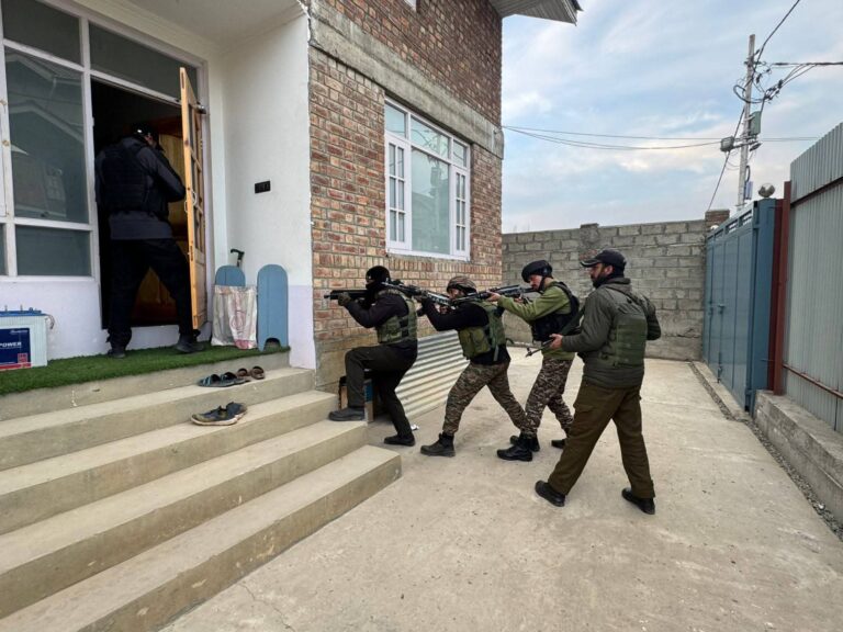 Srinagar Police Intensifies Security Measures Ahead of Republic Day