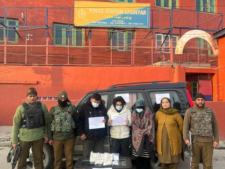 Srinagar Police Arrests Three Notorious Drug Peddlers; Heroin Recovered From Their Possession
