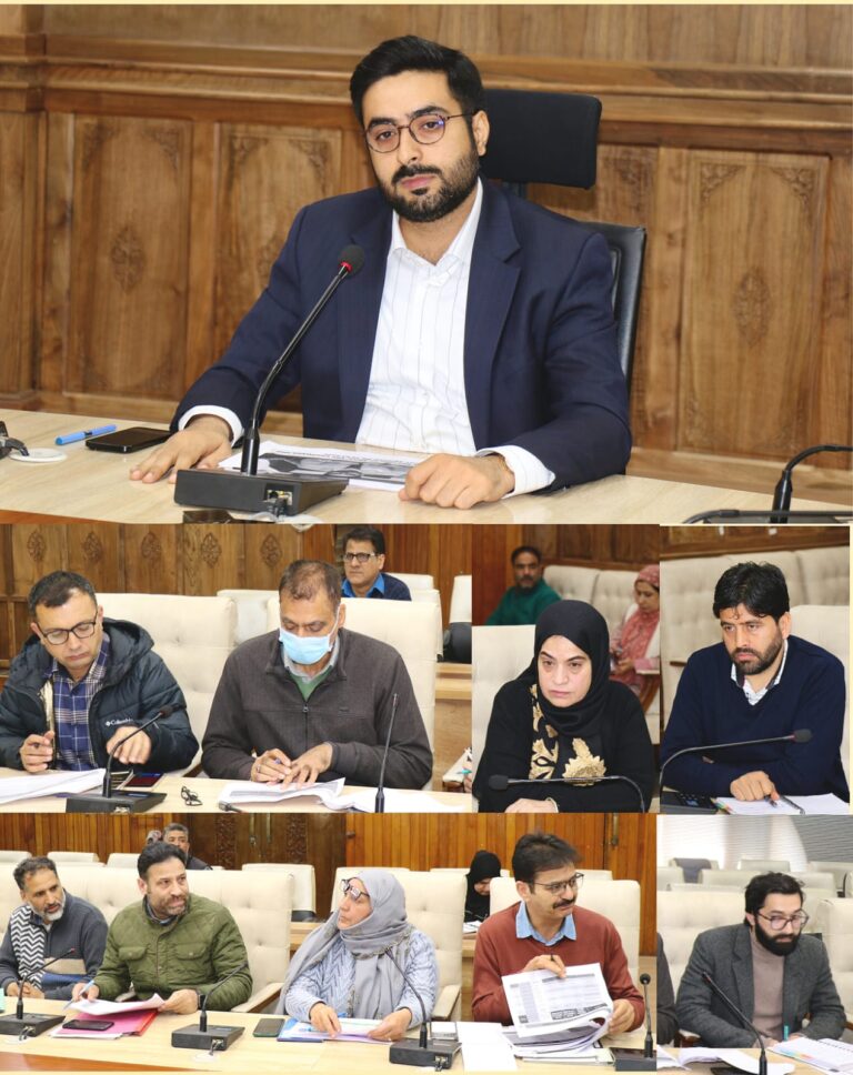 DC Srinagar reviews progress of agricultural projects  under HADP, JKCIP